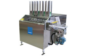 Pakkemaskiner for pakking i forbrukerforpakning. bilde